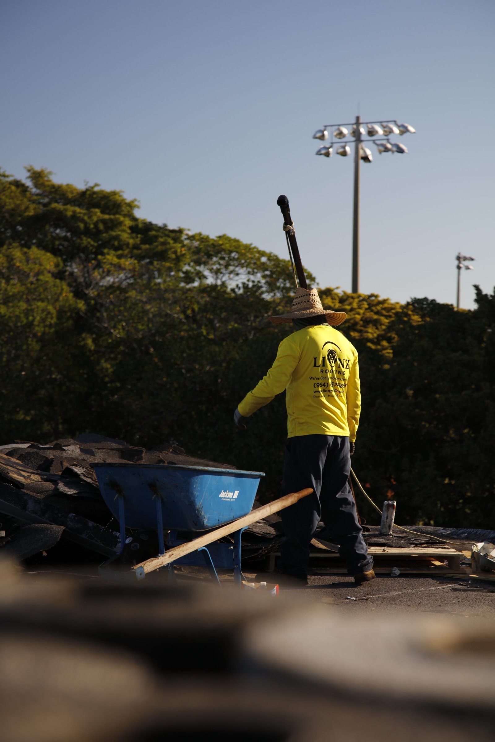 Lionz Roofing crew at work