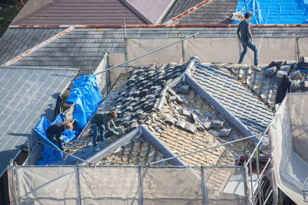 Common Roofing Problems Fort Lauderdale Home Owners Face — And How to Fix Them